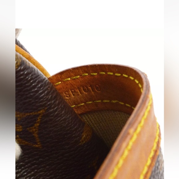 Louis Vuitton Reporter PM messenger bag - Picture 5 of 13